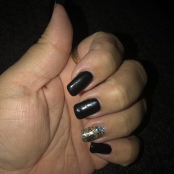 Lovely Nails 2 - There are layers of paint! - Nail Salons Near Me - Winter Haven, Florida