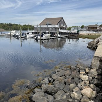 Mabels Lobster Claw - Views in this wonderful town are impossible to beat! - Seafood Near Me - Kennebunkport, Maine Mabels Lobster Claw - Views in this wonderful town are impossible to beat! - Seafood Near Me - Kennebunkport, Maine
