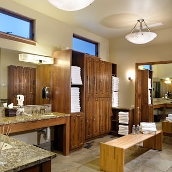 Stonebridge Condominiums - Stonebridge locker room - Condominiums Near Me - Snowmass Village, Colorado Stonebridge Condominiums - Stonebridge locker room - Condominiums Near Me - Snowmass Village, Colorado