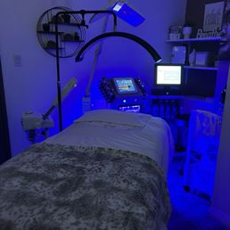 Facial bed Facial bed