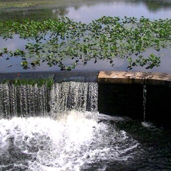 Mill Pond Park - Spillway - Parks Near Me - Bellmore, New York