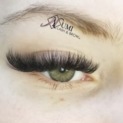 Numi Lash & Brow - Eyelash Extension @ numilashbrow.com