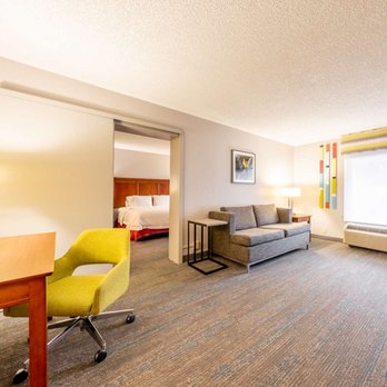 Hampton Inn Gainesville - Guest room - Hotels Near Me - Gainesville, Florida