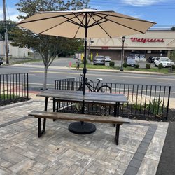 Wing It On! - Outside dining area