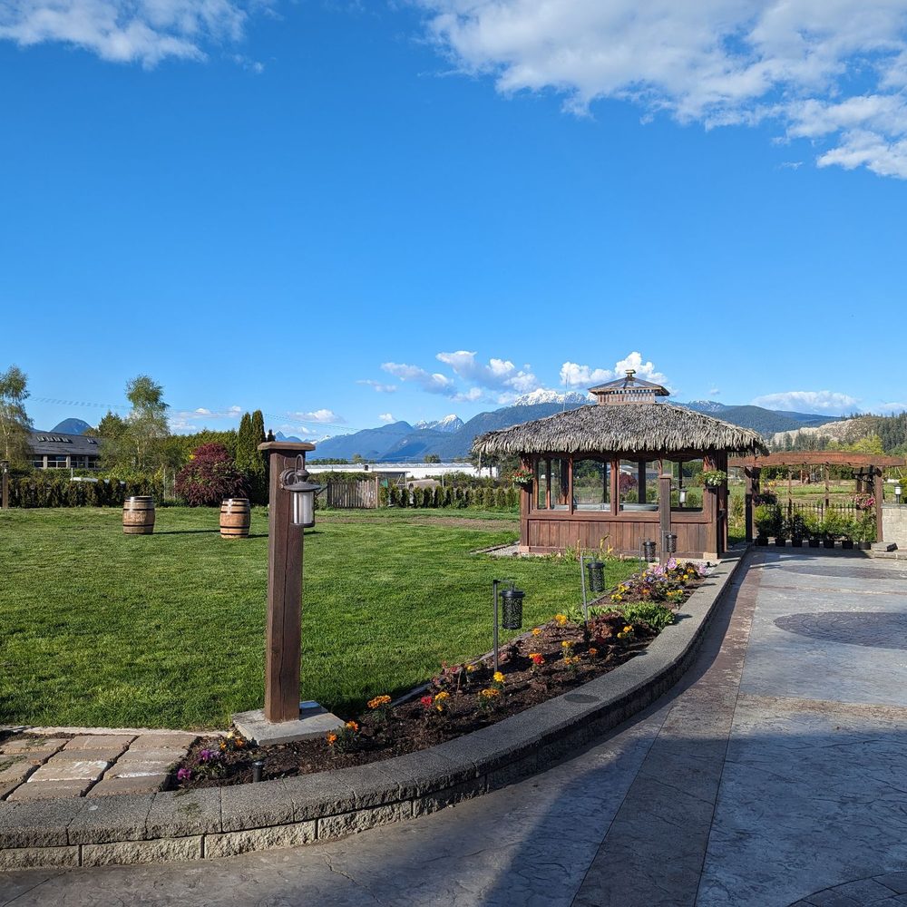 Mountain View Farm - Outdoor view - Venues & Event Spaces Near Me - Pitt Meadows, British Columbia Mountain View Farm - Outdoor view - Venues & Event Spaces Near Me - Pitt Meadows, British Columbia