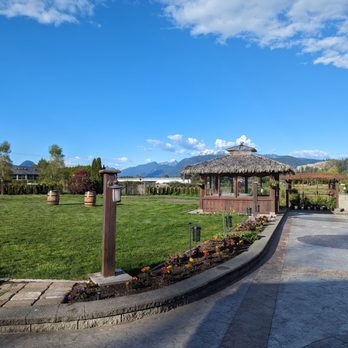 Mountain View Farm - Outdoor view - Venues & Event Spaces Near Me - Pitt Meadows, British Columbia Mountain View Farm - Outdoor view - Venues & Event Spaces Near Me - Pitt Meadows, British Columbia