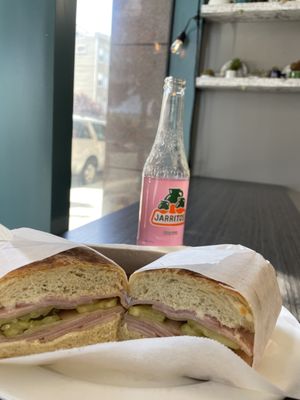 Emmita’s Café by null