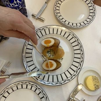 Cafe Dior - Beautiful - Cafes Near Me - Paris Cafe Dior - Beautiful - Cafes Near Me - Paris