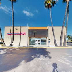 Bank of America Financial Center - Storefront