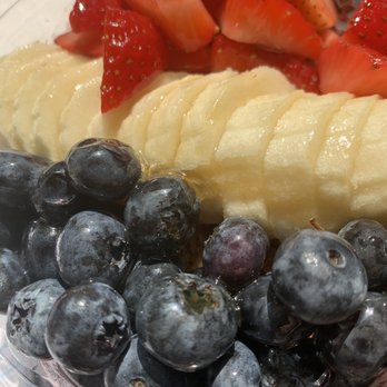 Better Blend - Açaí Super Bowl with honey, strawberries, bananas, blueberries, and toasted coconut - Juice Bars & Smoothies Near Me - Cincinnati, Ohio