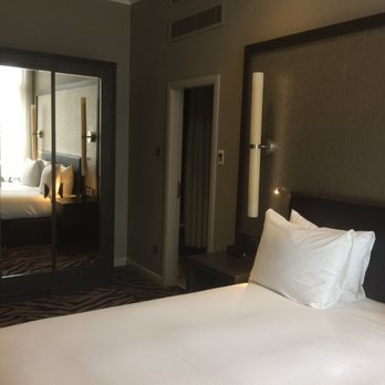 DoubleTree by Hilton Hotel Edinburgh City Centre - Hotels Near Me - Edinburgh, EDH