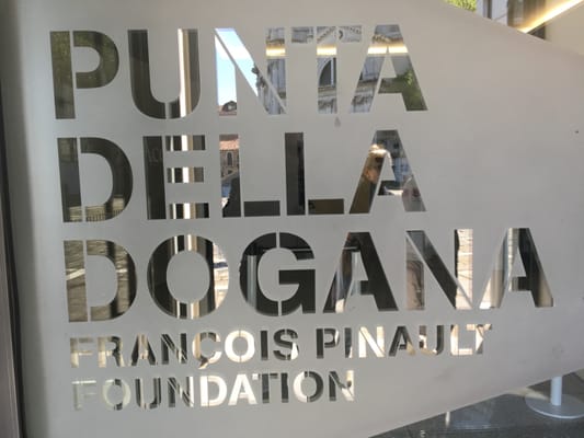 Punta della Dogana by null