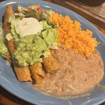 El Patron Bar and Grill - Flautas - Desserts Near Me - Seguin, Texas El Patron Bar and Grill - Flautas - Desserts Near Me - Seguin, Texas