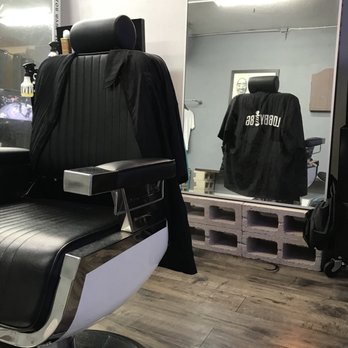 Lobby 86 Cuts and Shave - Shop is always so nice and clean!! - Barbers Near Me - La Mesa, California Lobby 86 Cuts and Shave - Shop is always so nice and clean!! - Barbers Near Me - La Mesa, California
