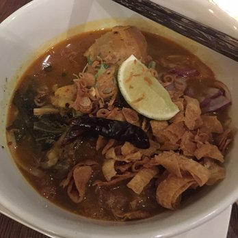 Nourish - Chicken Kao soy - Thai Near Me - Brooklyn, New York Nourish - Chicken Kao soy - Thai Near Me - Brooklyn, New York