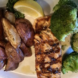 The Woods Restaurant & Lounge - Chargrilled Norwegian King Salmon