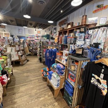 Cracker Barrel Old Country Store - Breakfast & Brunch Near Me - Pembroke Pines, Florida