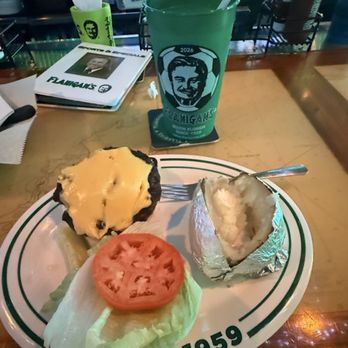 Flanigan's - Hallandale - Cheese Flanigan Burger - American Near Me - Hallandale Beach, Florida