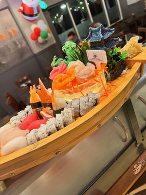 MAKI SUSHI AND THAI RESTAURANT by null