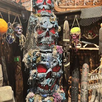 Trader Dave’s - Skull sculpture - Home Decor Near Me - Placentia, California Trader Dave’s - Skull sculpture - Home Decor Near Me - Placentia, California