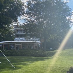 Aurora Inn