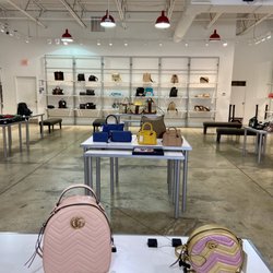 Gucci Outlet at Wrentham Village