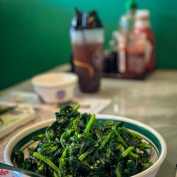 Snow pea sprouts