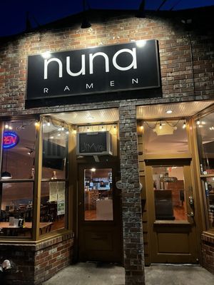 Nuna Ramen by null