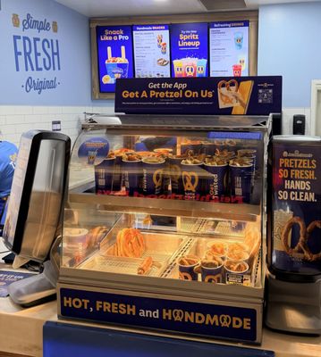Auntie Anne's by null