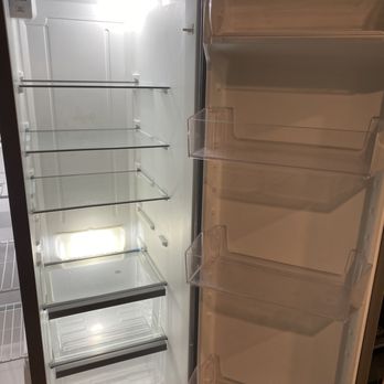 Emi’s Cleaning Services - Move out clean refrigerator - Home Cleaning Near Me Emi’s Cleaning Services - Move out clean refrigerator - Home Cleaning Near Me