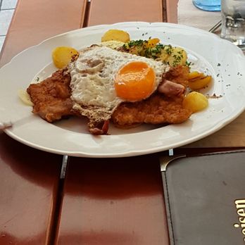 Das Leipolds - Fränkisches Bauernschnitzel - German Near Me - Volkach, BY