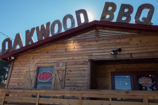 Oakwood BBQ Catering by null