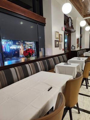 The Grill on the Alley by null