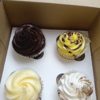 Custom Cake Cakery - Cupcakes - Custom Cakes Near Me - Virginia Beach, Virginia