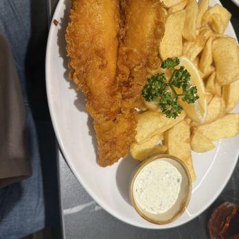 Rock & Sole Plaice - Fishcake & Chips Single - Fish & Chips Near Me - London, XGL
