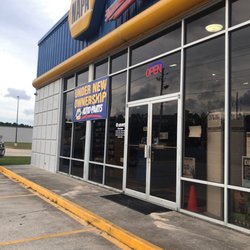 Napa Auto Parts - Front entrance