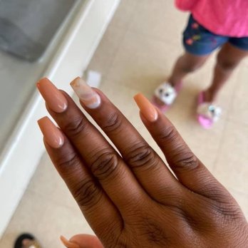 Maui Nails - Nail Salons Near Me - Dickinson, Texas