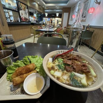 万食如意 Fresh Noodles - You can't beat the price for this combo it was €13.60 - Chinese Near Me - Paris, 75 万食如意 Fresh Noodles - You can't beat the price for this combo it was €13.60 - Chinese Near Me - Paris, 75