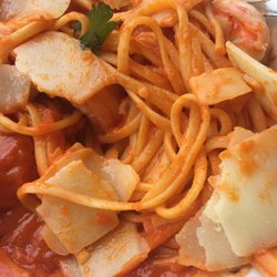 Grimbergen Brasserie - Linguini with 5 scampi... very ordinary sauce... not worth 19,90€!