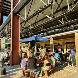 Hunt's Oyster Bar & Seafood Restaurant