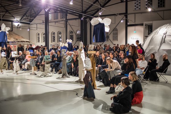 Framer Framed by null