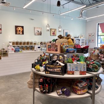Wishbones Pet Boutique, Barkery & Spa - Counter - Pet Stores Near Me - Hanover, Massachusetts