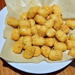 Hooters - Tots