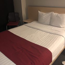City Express - Bed... mattress felt old, hard, & lumpy