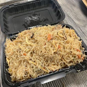 Kujo Eats - Pancit - Filipino Near Me - National City, California