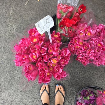 Dandenong Market - Love the blooms here - Farmers Market Near Me - Dandenong, VIC Dandenong Market - Love the blooms here - Farmers Market Near Me - Dandenong, VIC