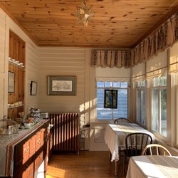 Celibeth House - Dining area