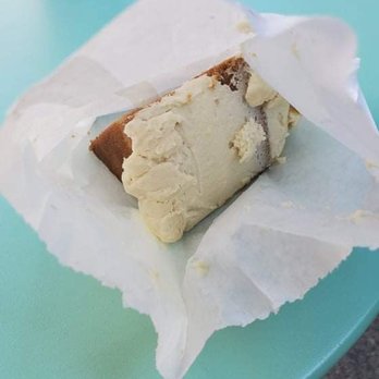 Hibiscus Brew - Vegan Earl Grey Cake - Cafes Near Me - Brooklyn, New York
