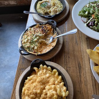 The Eagle Mass Ave - Mac n cheese, spicy chicken dip & horseradish mashed potatoes - American Near Me - Indianapolis, Indiana The Eagle Mass Ave - Mac n cheese, spicy chicken dip & horseradish mashed potatoes - American Near Me - Indianapolis, Indiana