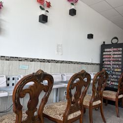 Castle Nail Spa - Nail dryers